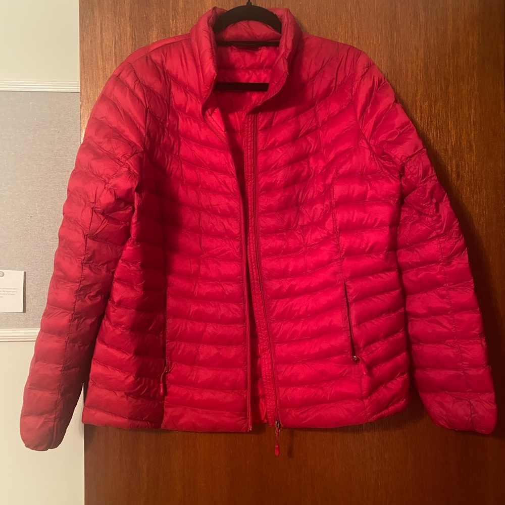 Lightweight puffer jacket